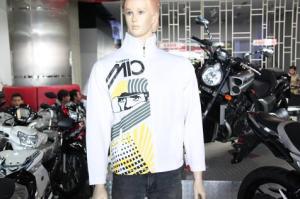 jaket mio putih