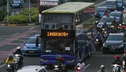 bus tingkat jakarta