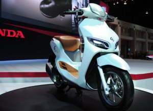 Honda ES 01 motorcycle concept