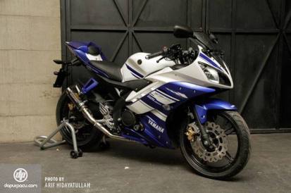 Yamaha R15 Racing Equipment modification