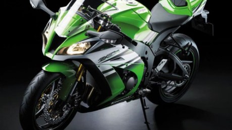 kawasaki-ninja-zx-10r-30th-anniversary-3-640x360_c