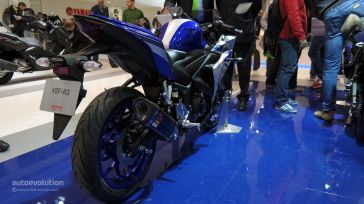 2015-yamaha-yzf-r3-comes-with-better-materials-than-expected-at-eicma-live-photos_16