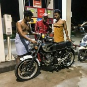 protest harga bbm mahal wkwkwkw