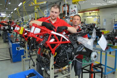 2015-MV-Agusta-Factory-Tour-11