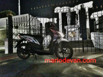 Review Honda beat Pop jalan-jalan sampe ke Tugu Pahlawan