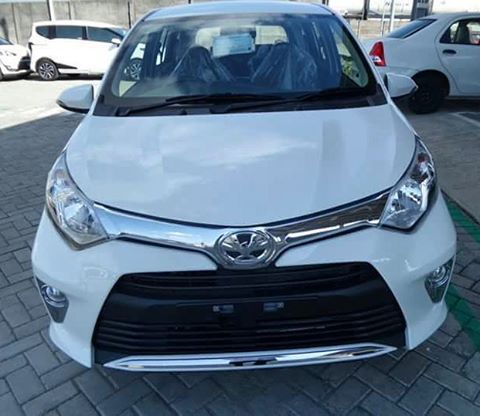 Toyota Calya Putih Tampak Depan Type G white