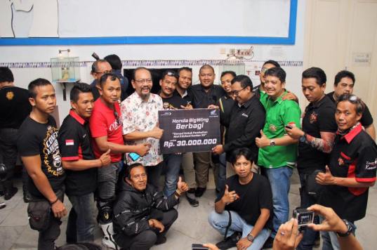 MPM Distributor bersama bikers komunitas BigBike menyumbangkan alat pendeteksi kanker 3D senilai Rp 30 juta kepada Yayasan Kanker Indonesia Wisnuwardhana. Kegiatan ini merupakan salah satu bentuk CSR MPM Distributor.