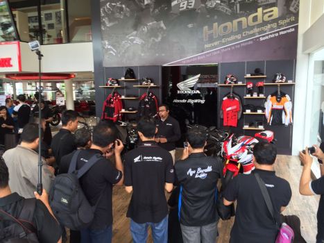area Big Wing Honda di area khusus terpisah dari produk lainnya