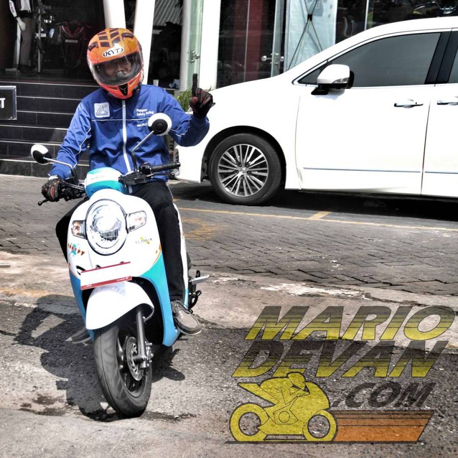Firts Ride Honda SCOOPY 2017